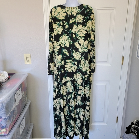 Future Collective Jersey Knit Black Green Cream Tropical Floral Maxi Dress 1X - Picture 7 of 11